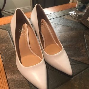 Vince Camuto White VC-Sariela